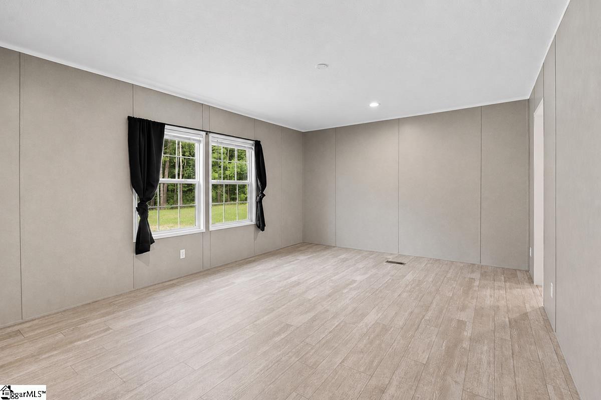 210 Whitten Road Waterloo, SC 29384 - Photo 8 of 20