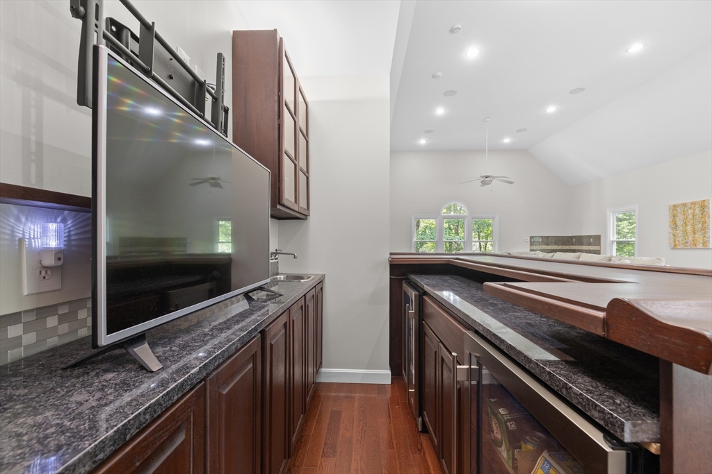 10 Fieldstone Way Boxford, MA 01921 - Photo 15 of 42