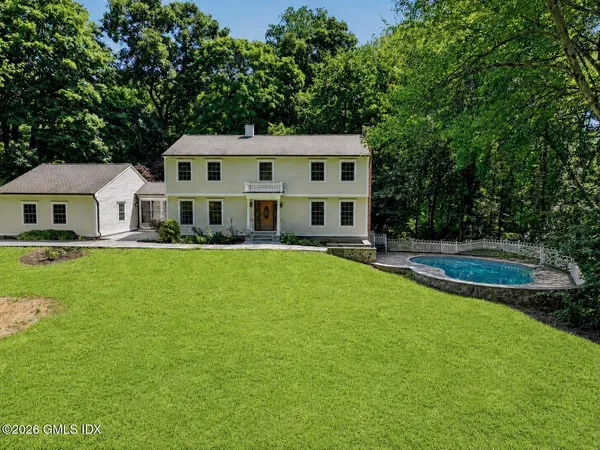 $3,100,000 | 94 Londonderry Drive, Greenwich, CT 06830