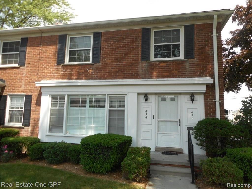 638 Cadieux Road Grosse Pointe, MI 48230 - Photo 1 of 9 1 638 Cadieux 003.jpg