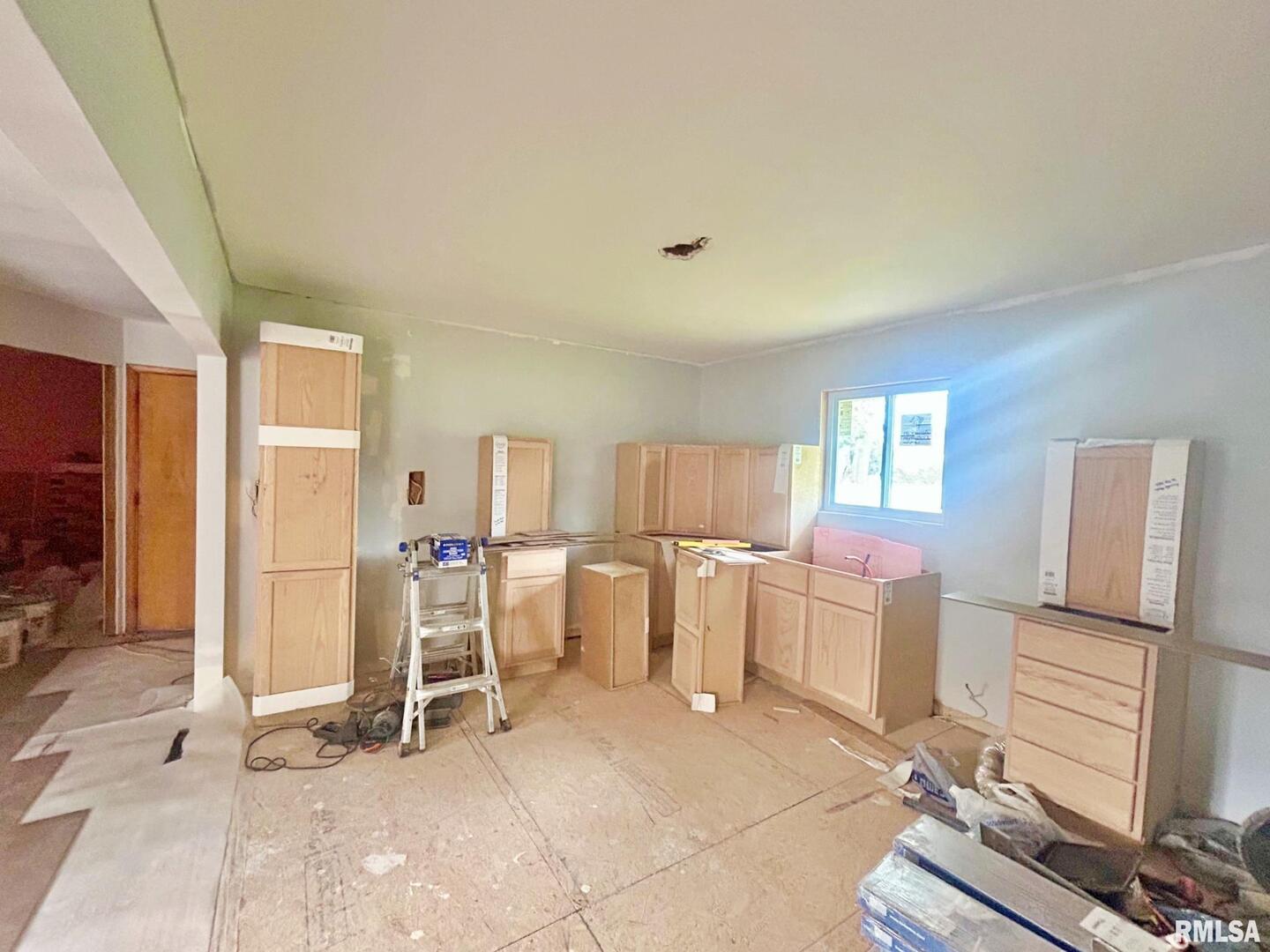 207 Baker Street Metropolis, IL 62960 - Photo 11 of 14 a view of a storage & utility room