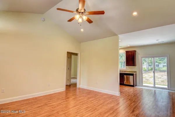 $1,700 | 120 Crabshell Lane, Sneads Ferry, NC 28460