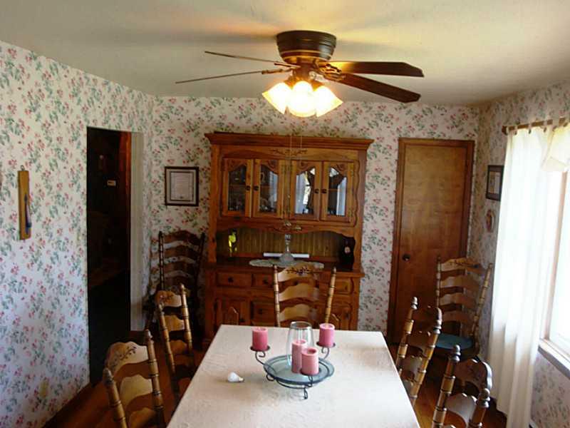 910 Irwin Run Road West Mifflin, PA 15122 - Photo 4 of 25 Dining Room.