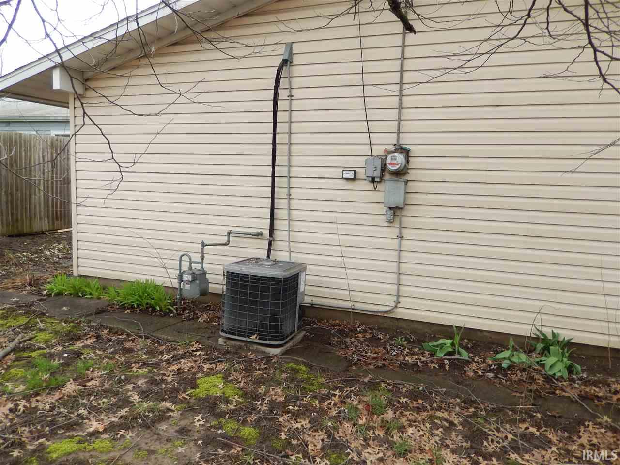 1435 East Ireland Road South Bend, IN 46614 - Photo 3 of 15 Gallery Image 3