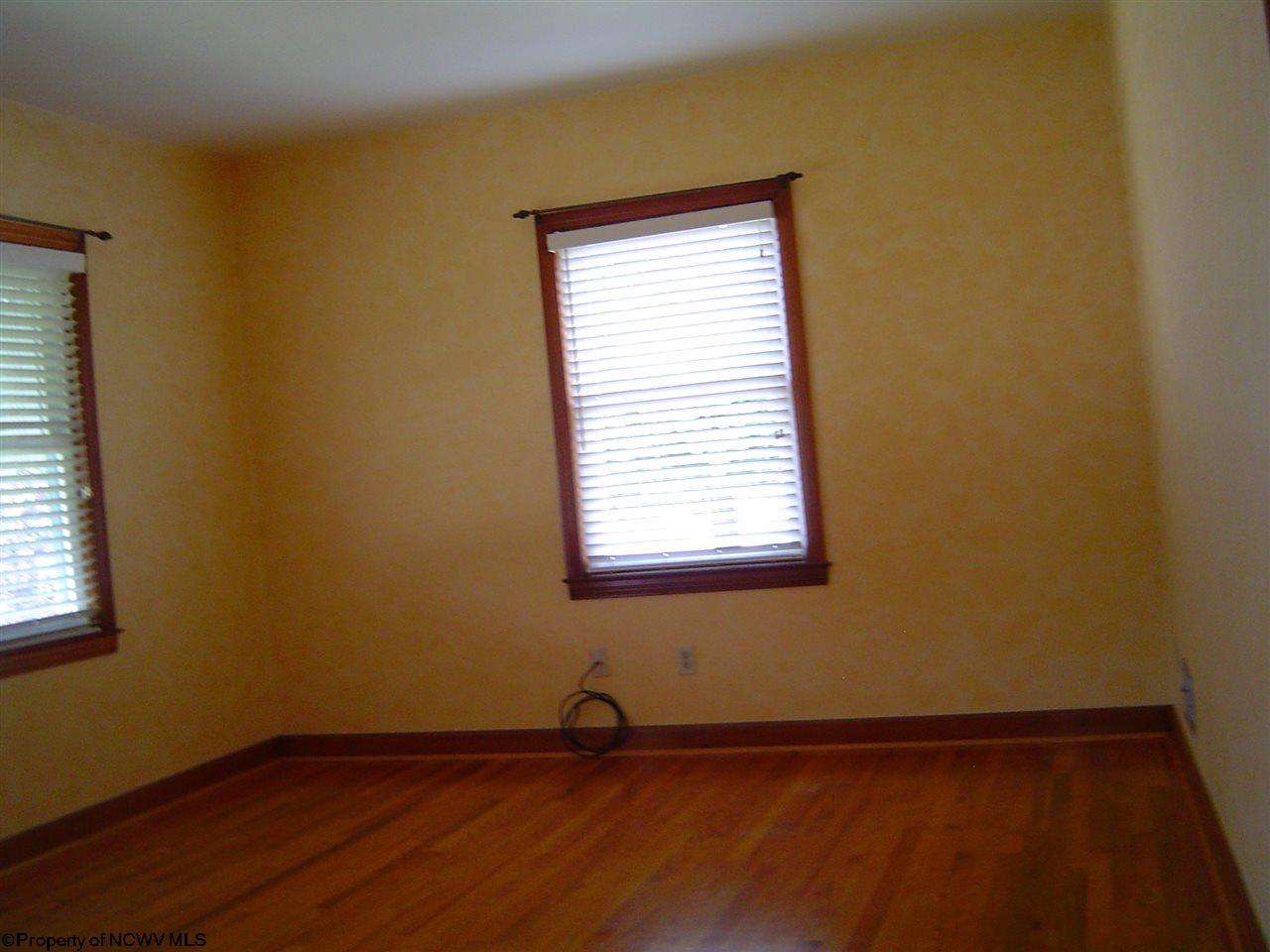 132 Cimarron Road Clarksburg, WV 26301 - Photo 2 of 12 Gallery Image 2