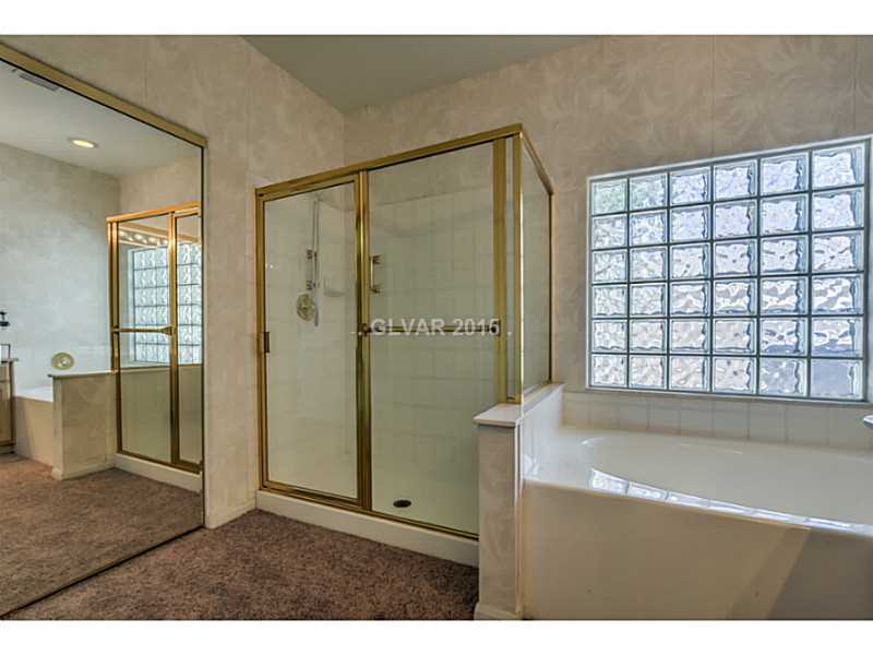 255 Chestnut Ridge Court Henderson, NV 89012 - Photo 23 of 35 Master Bath/Spa.