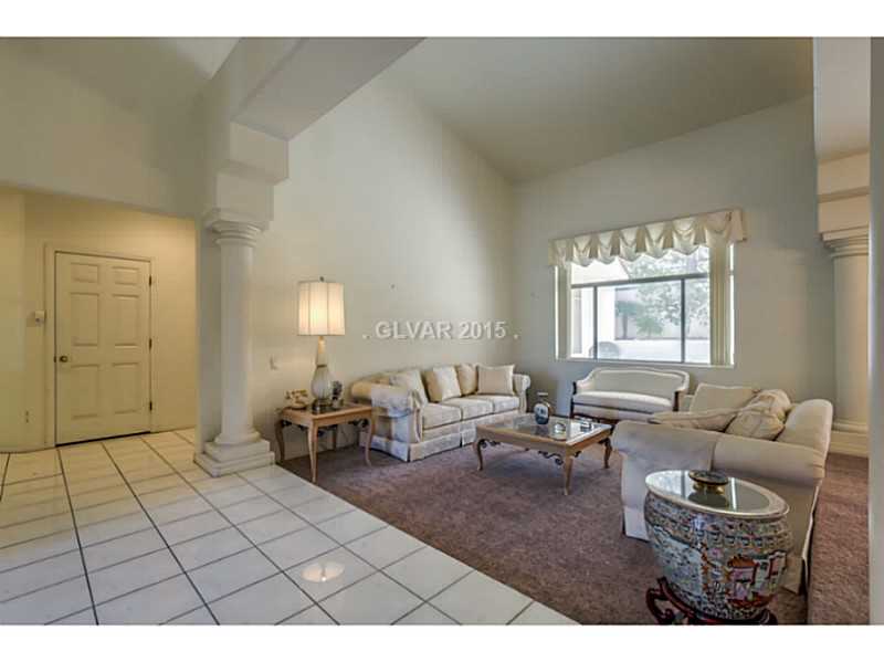 255 Chestnut Ridge Court Henderson, NV 89012 - Photo 8 of 35 Property Photo. Entry/Family Room