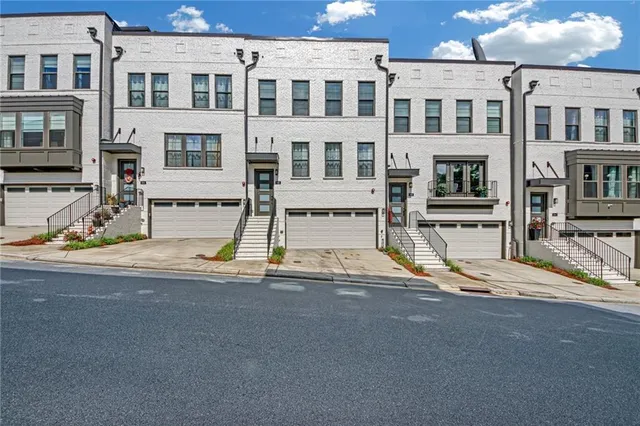 $4,750 | 860 Stonehill Lane, Atlanta, GA 30324