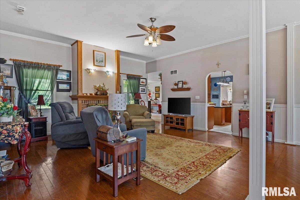 7605 Southport Lane Springfield, IL 62711 - Photo 3 of 32