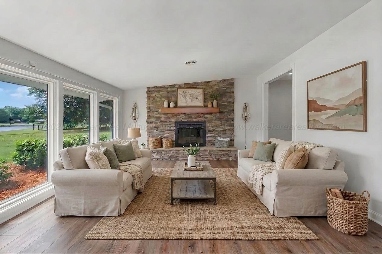 1751 North Walston Bridge Road Jasper, AL 35504 - Photo 10 of 52 Living room area virtually staged.
