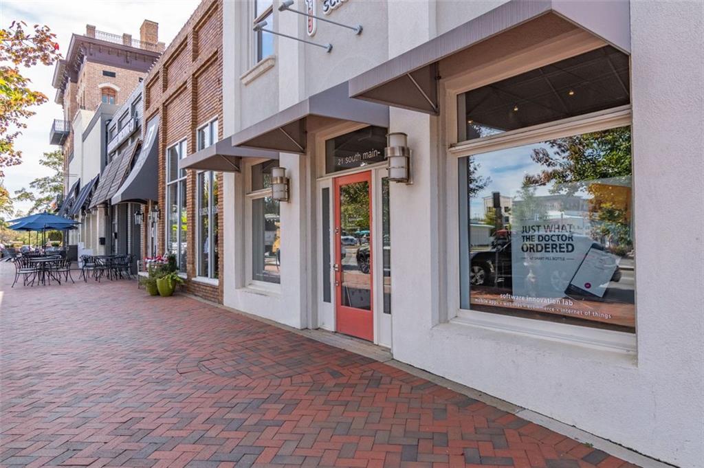 13890 Cowart Road Alpharetta, GA 30004 - Photo 23 of 33 a view of a building with sitting area