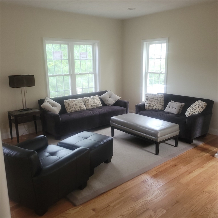 21 B Crownshield Uxbridge, MA 01569 - Photo 5 of 8