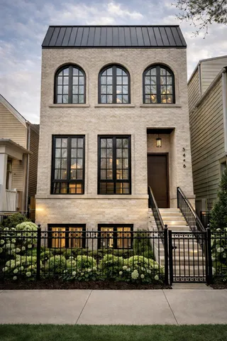 $2,250,000 | 3446 North Oakley Avenue, Chicago, IL 60618