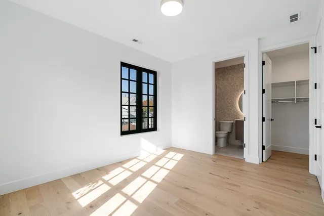 $2,250,000 | 3446 North Oakley Avenue, Chicago, IL 60618