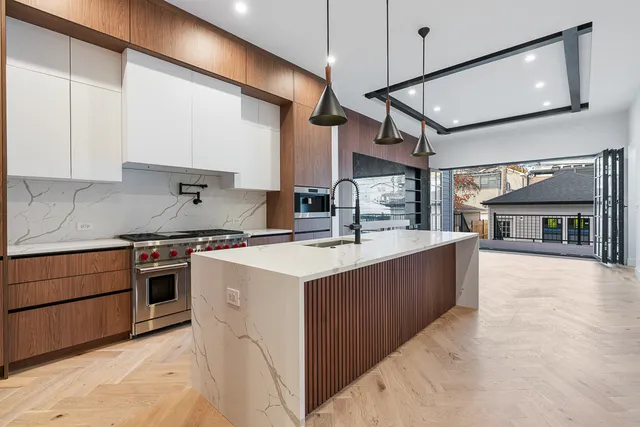 $2,250,000 | 3446 North Oakley Avenue, Chicago, IL 60618