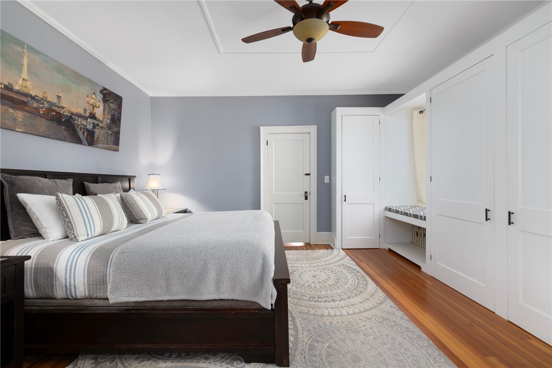 127 West Main Road Middletown, RI 02842 - Photo 12 of 33 First floor bedroom