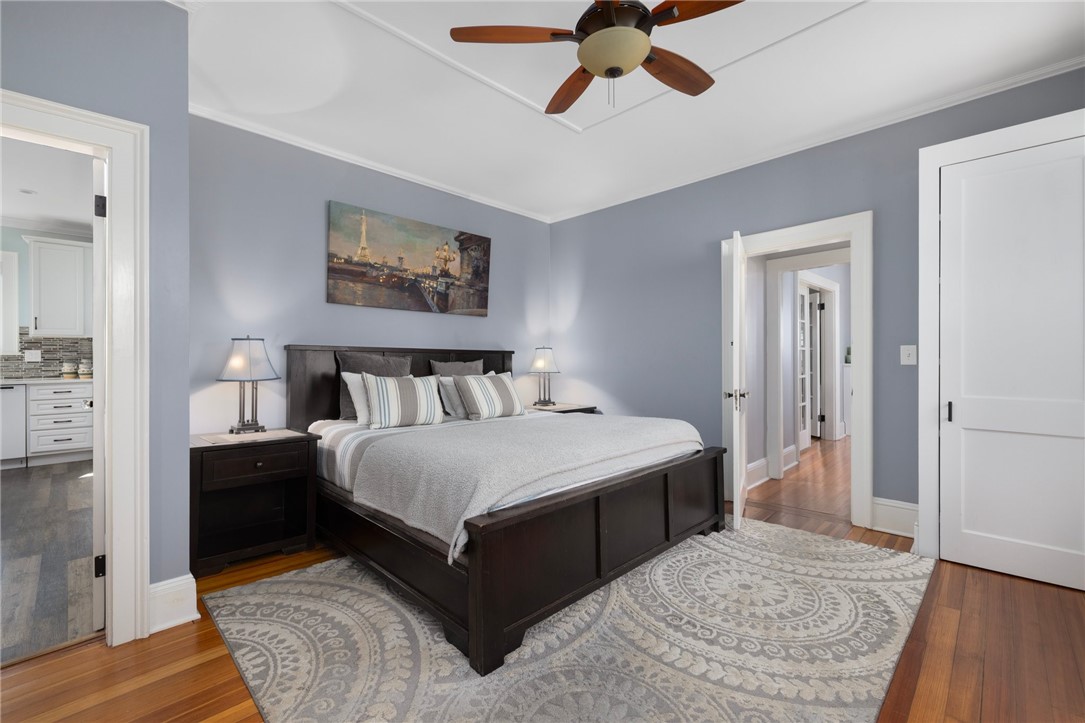 127 West Main Road Middletown, RI 02842 - Photo 13 of 33 First floor bedroom