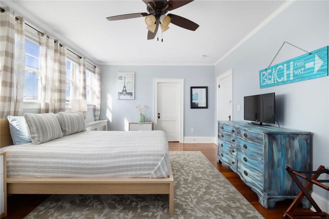 127 West Main Road Middletown, RI 02842 - Photo 20 of 33 2nd floor large bedroom