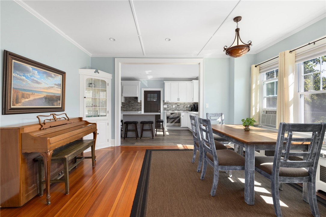 127 West Main Road Middletown, RI 02842 - Photo 7 of 33