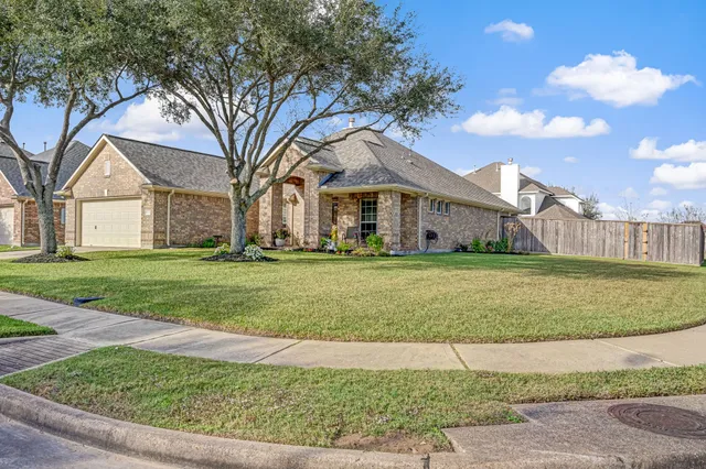 $359,900 | 5923 Bogie Way, Pasadena, TX 77505