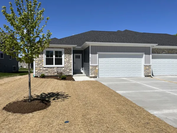 $2,395 | 970 Meadow Lane, Marengo, IL 60152