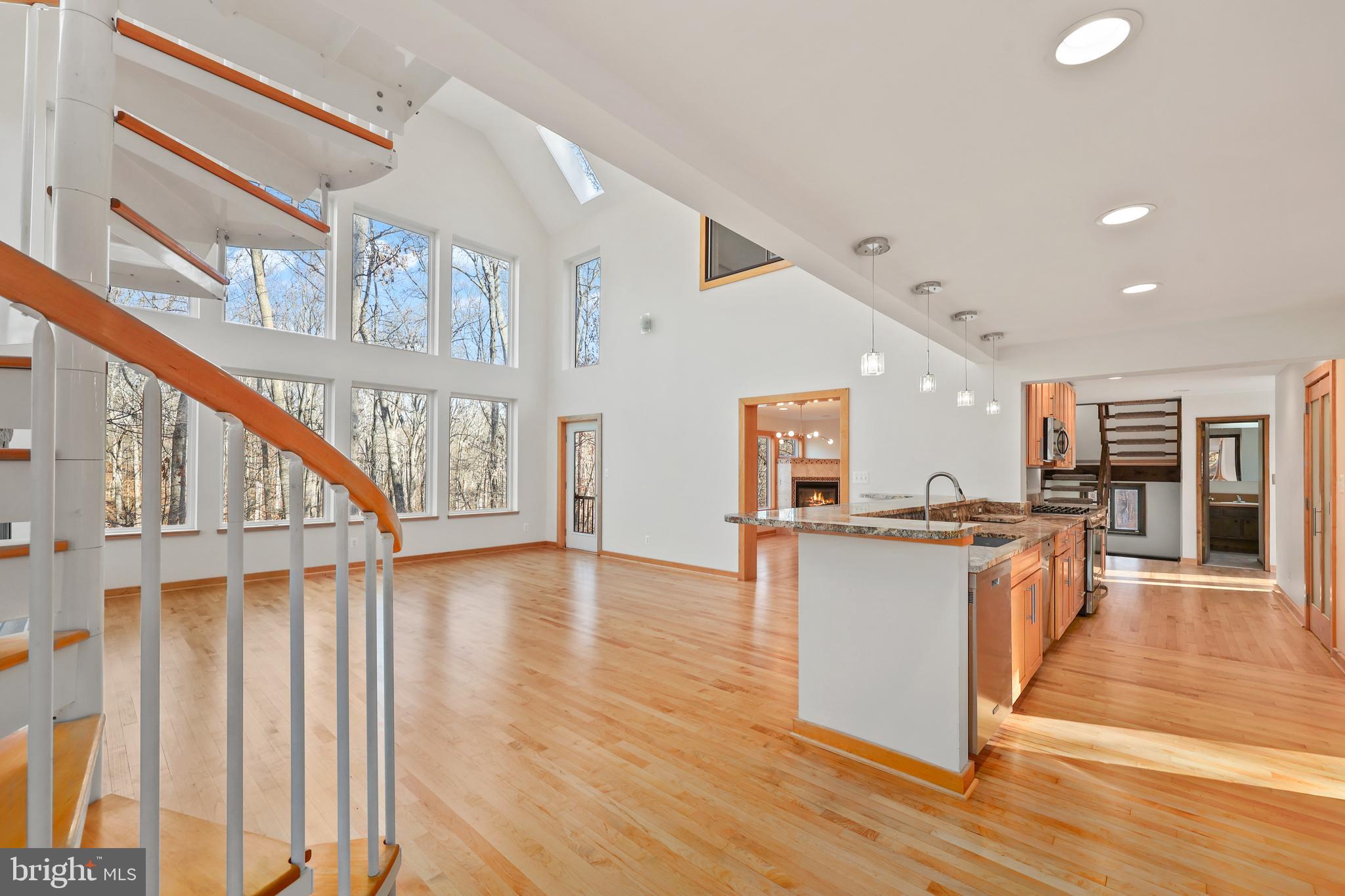 10450 Hunter View Road Vienna, VA 22181 - Photo 13 of 73 Gallery Image 13