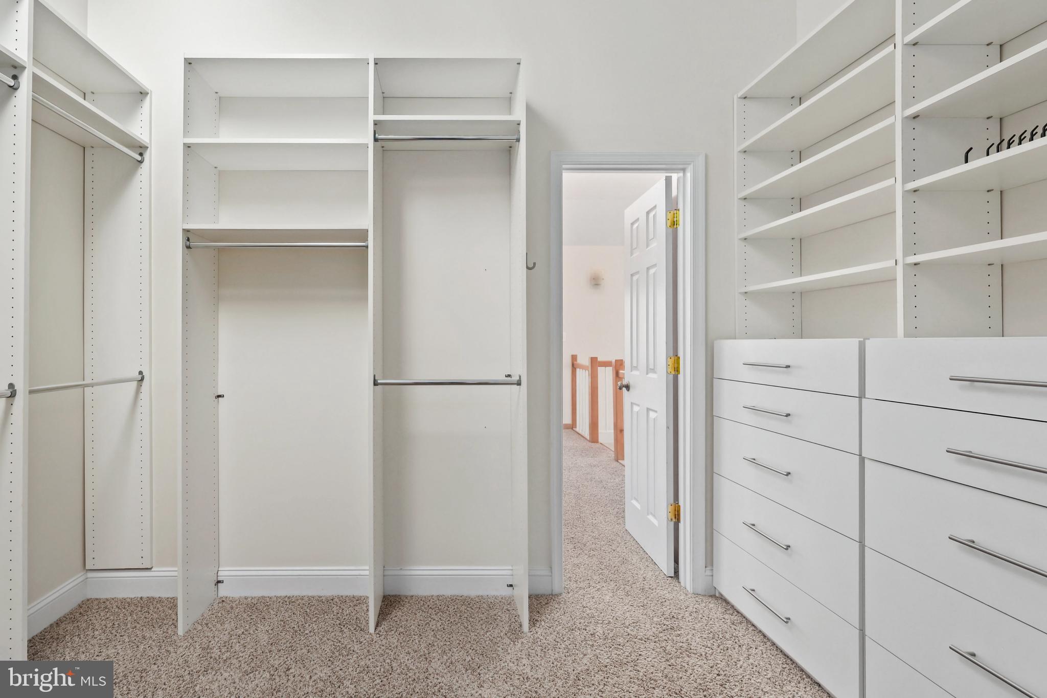 10450 Hunter View Road Vienna, VA 22181 - Photo 31 of 73 Gallery Image 31