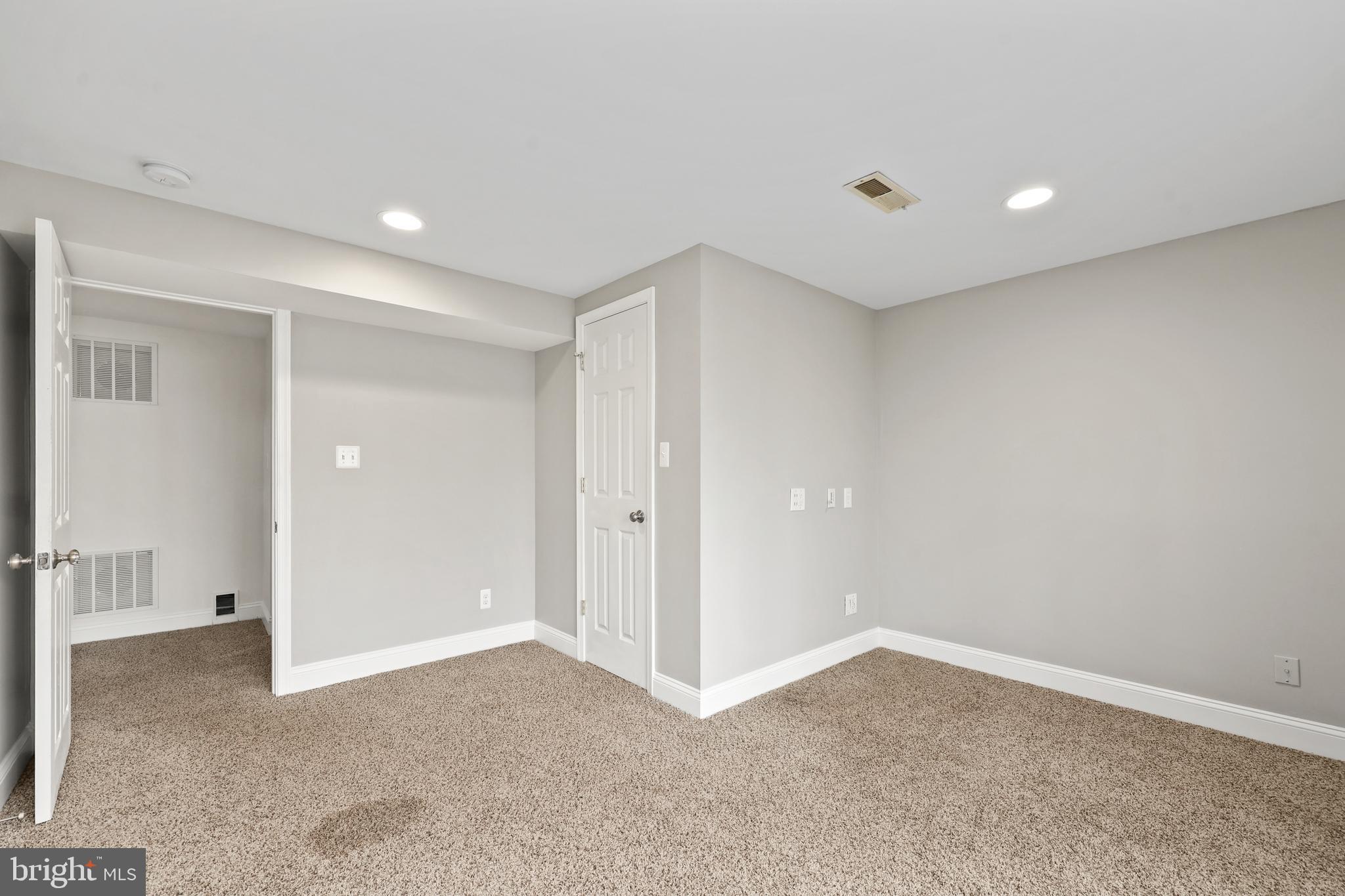 10450 Hunter View Road Vienna, VA 22181 - Photo 48 of 73 Gallery Image 48