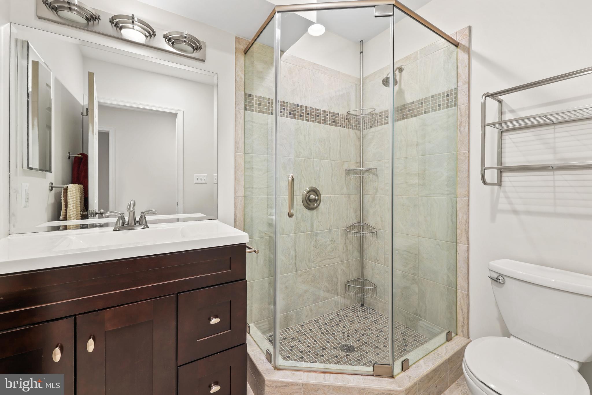 10450 Hunter View Road Vienna, VA 22181 - Photo 50 of 73 Gallery Image 50