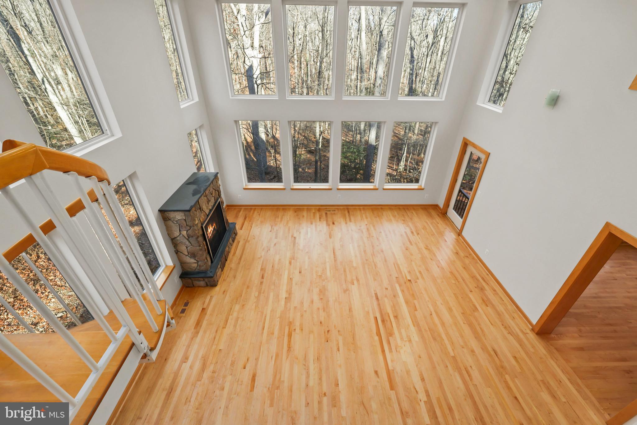 10450 Hunter View Road Vienna, VA 22181 - Photo 10 of 73 Gallery Image 10