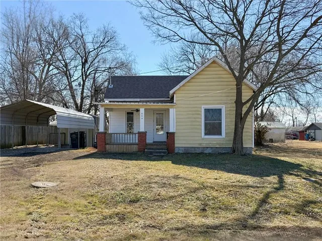 $89,000 | 604 6th Street, Altamont, KS 67330