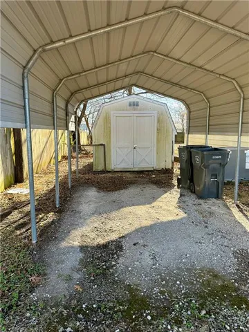 $89,000 | 604 6th Street, Altamont, KS 67330