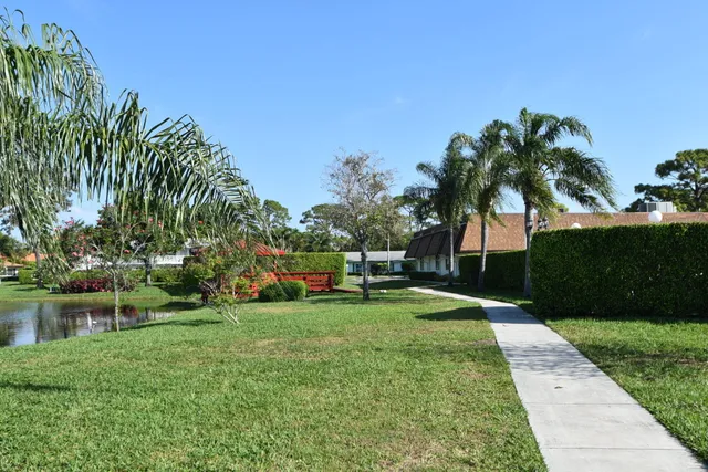 $279,000 | 5221 Privet Place, Unit A, Delray Beach, FL 33484