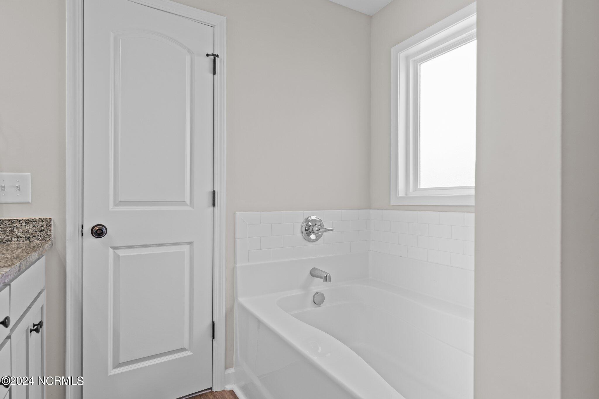 319 Echo Ridge Road Swansboro, NC 28584 - Photo 34 of 50 Principle Bath