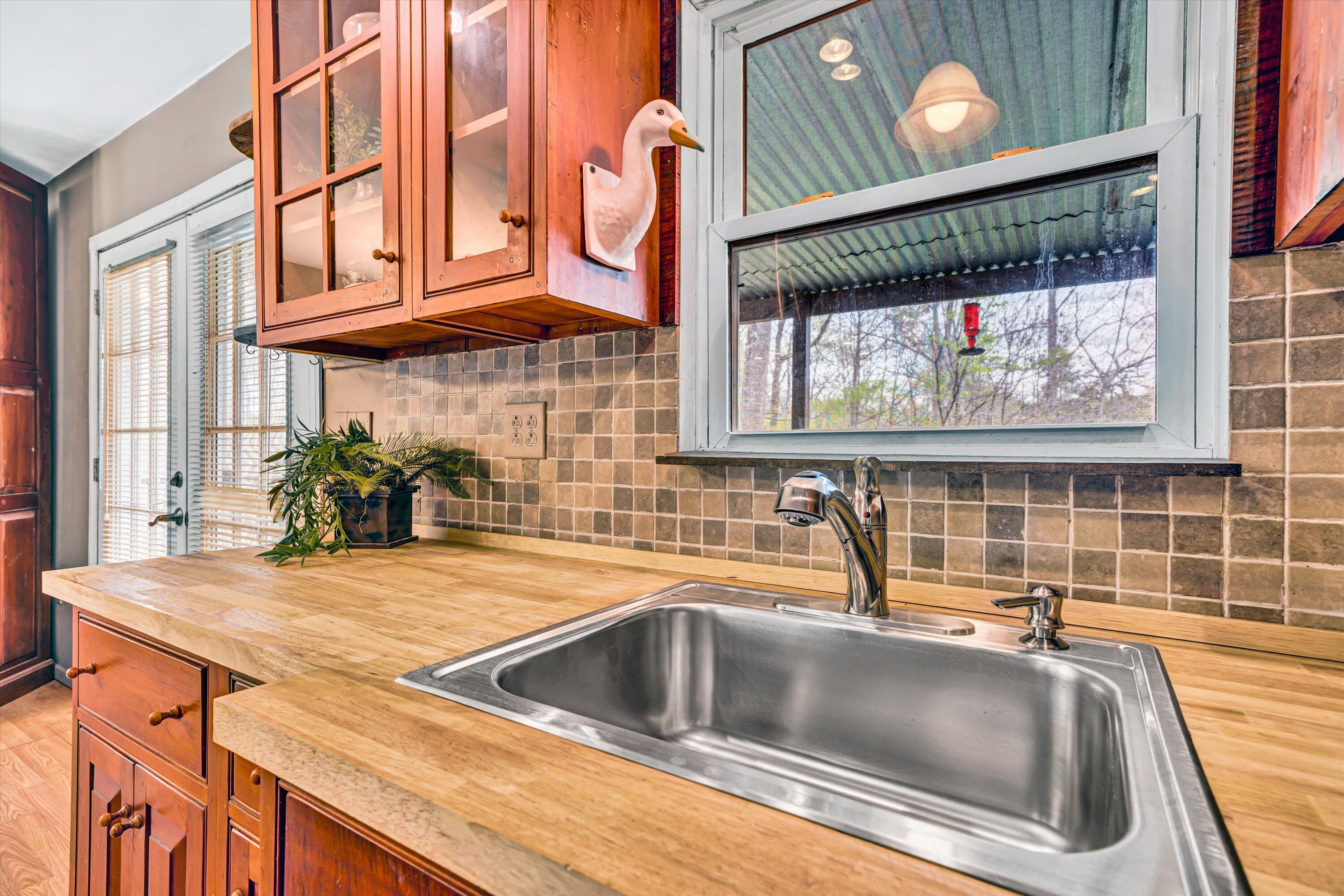980 Power Dam Road Rocky Mount, VA 24151 - Photo 12 of 55 16-DSC00491