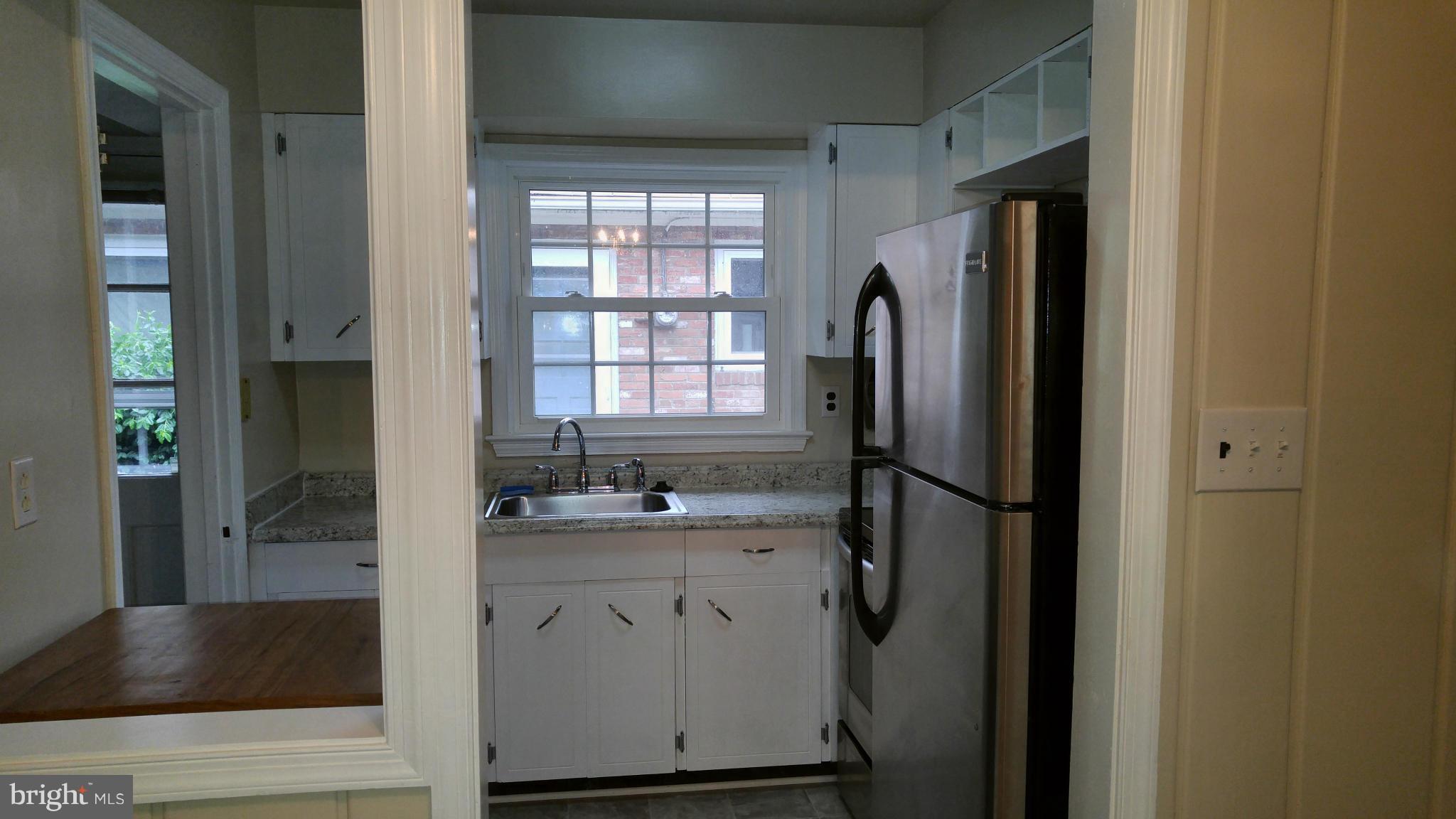 706 West Glebe Road Alexandria, VA 22305 - Photo 6 of 12 Kitchen