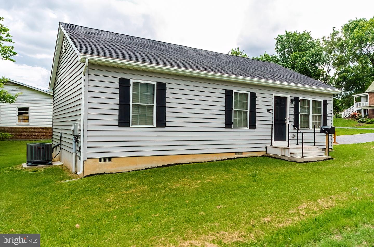 103 Cranes Lane Ranson, WV 25438 - Photo 2 of 44
