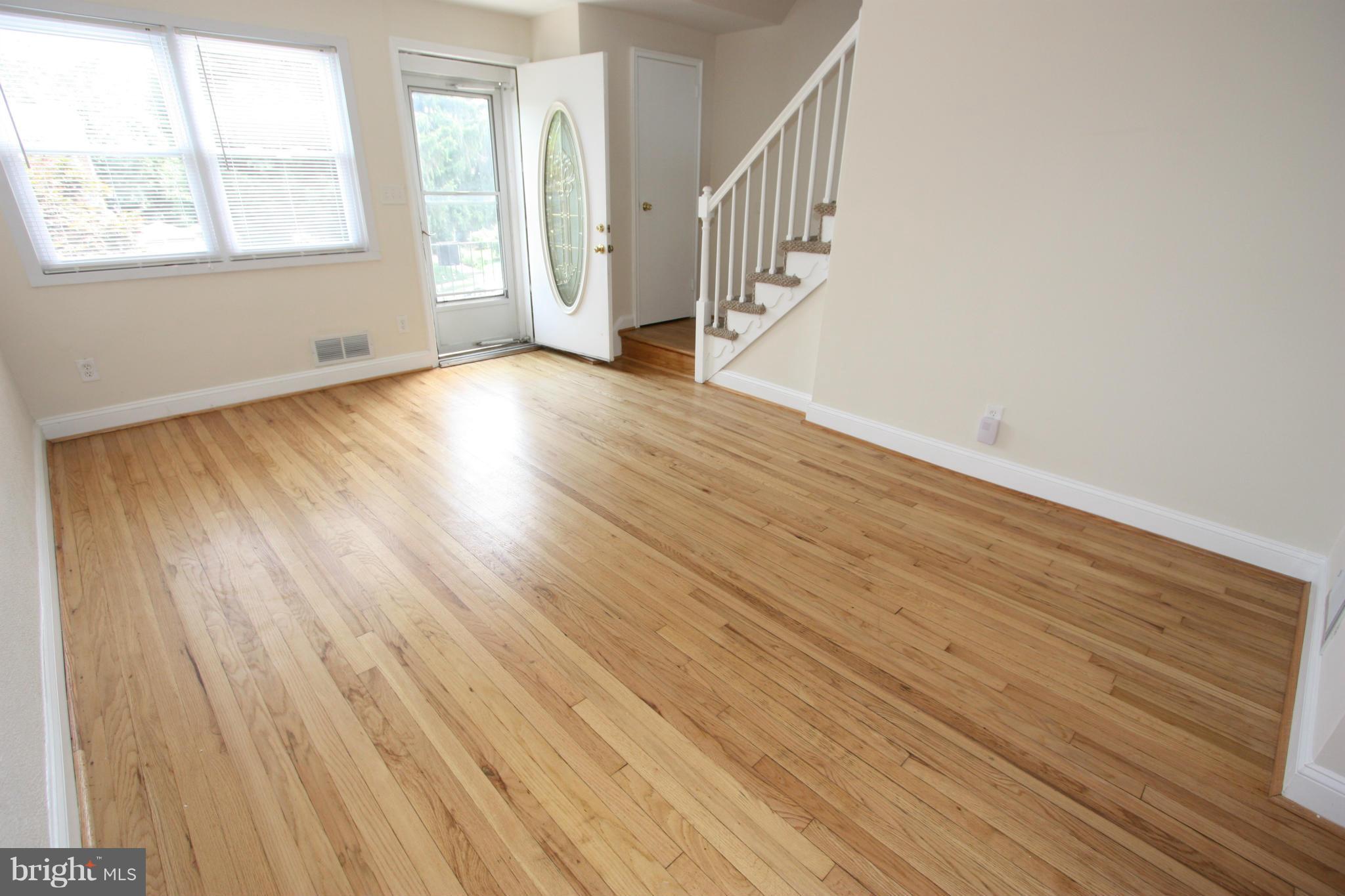 1018 Wedgewood Road Baltimore, MD 21229 - Photo 15 of 30 YOU'LL SPEND LOTS OF TIME IN THE LIVING ROOM