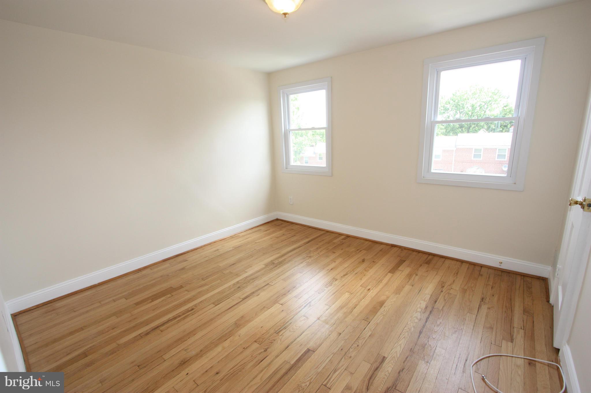 1018 Wedgewood Road Baltimore, MD 21229 - Photo 19 of 30 LARGEST BEDROOM