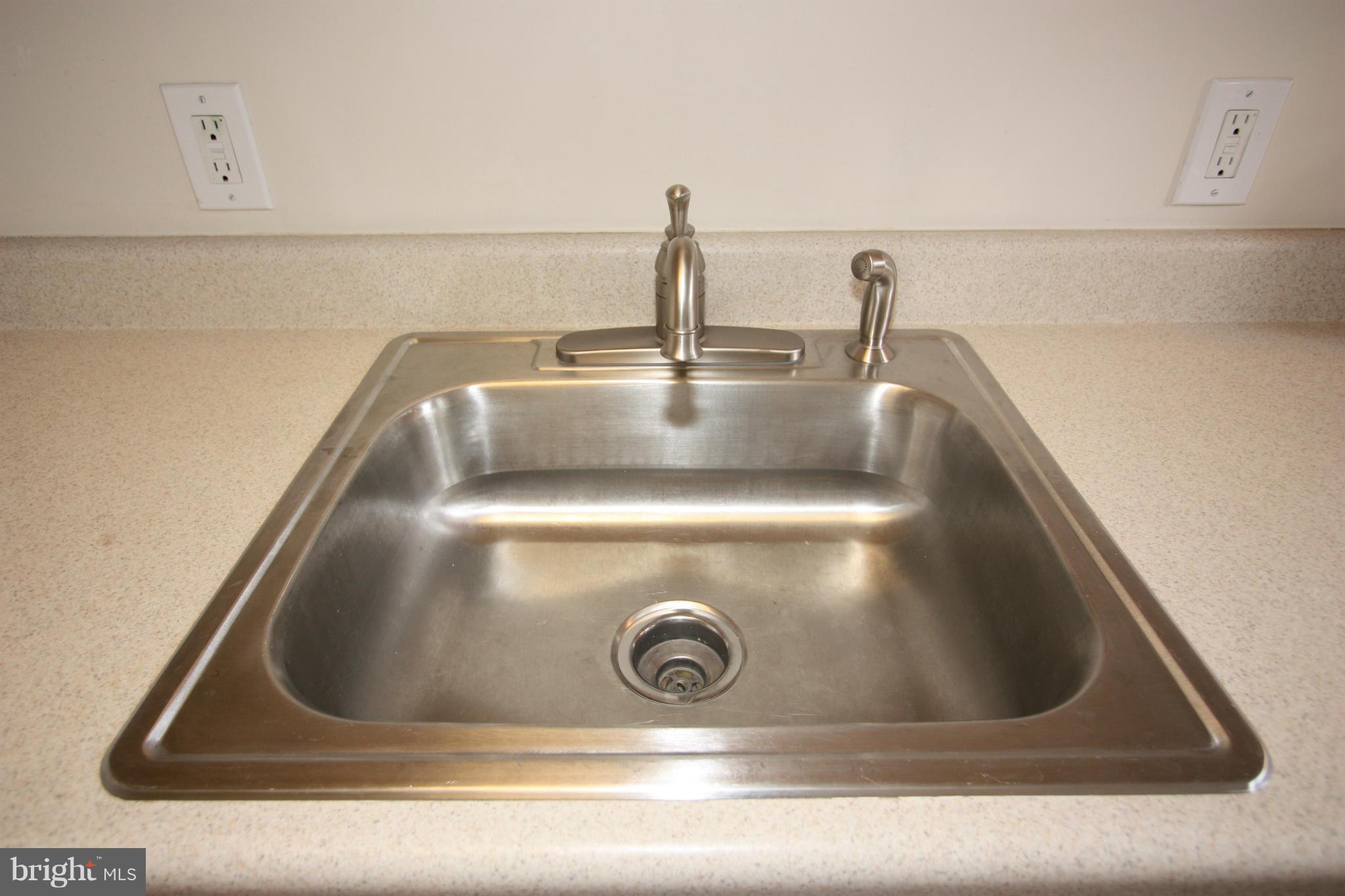 1018 Wedgewood Road Baltimore, MD 21229 - Photo 8 of 30 STAINLESS STEEL SINK