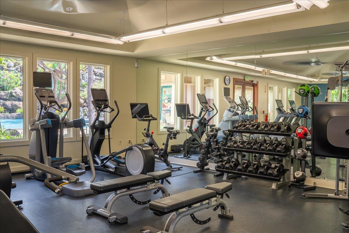 21 Kiloa Street, Unit 4 Kihei, HI 96753 - Photo 49 of 50 a view of a room with gym equipment