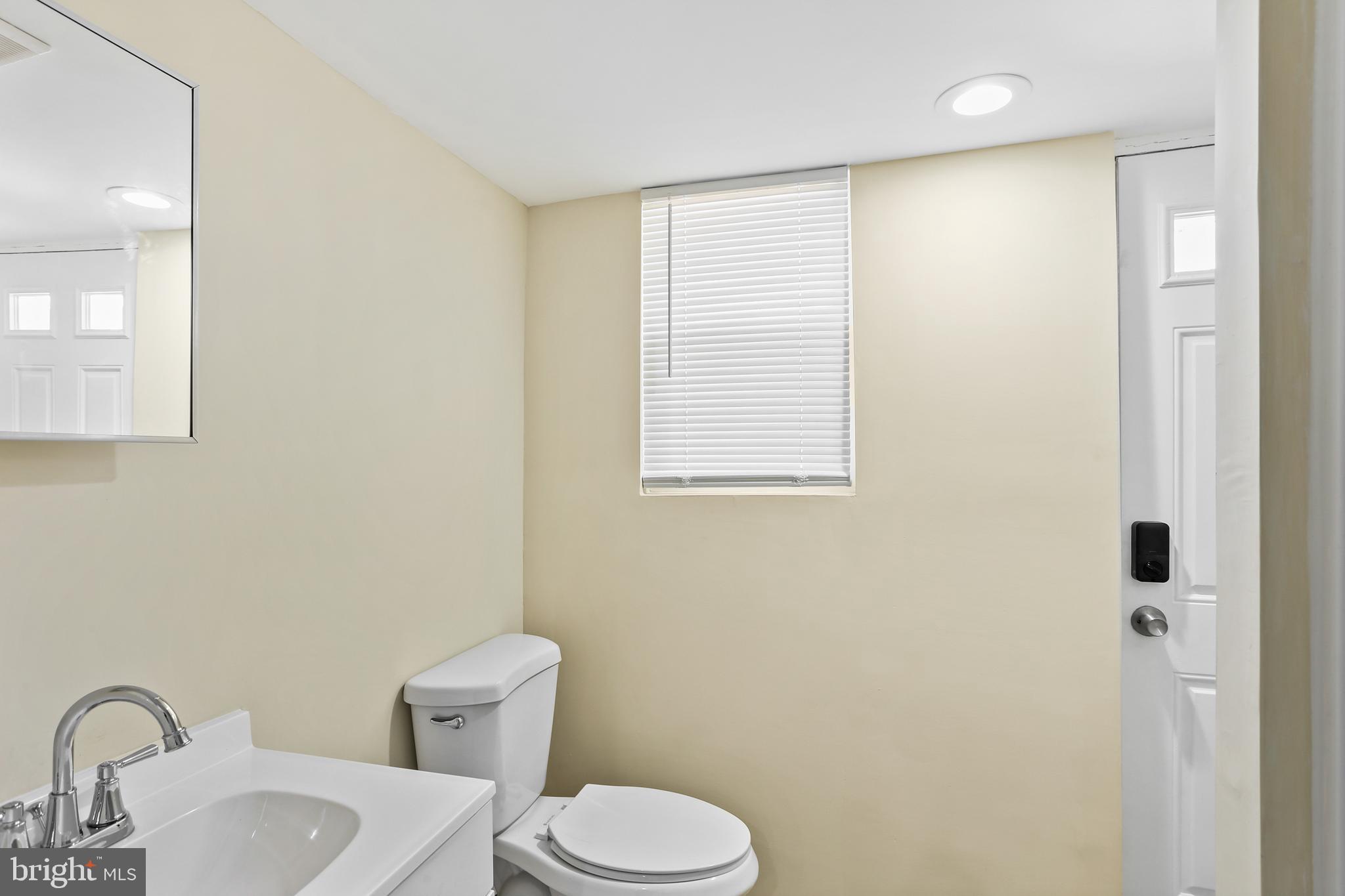 6812 Harford Road Baltimore, MD 21234 - Photo 12 of 33 Main Level Full Bath 2