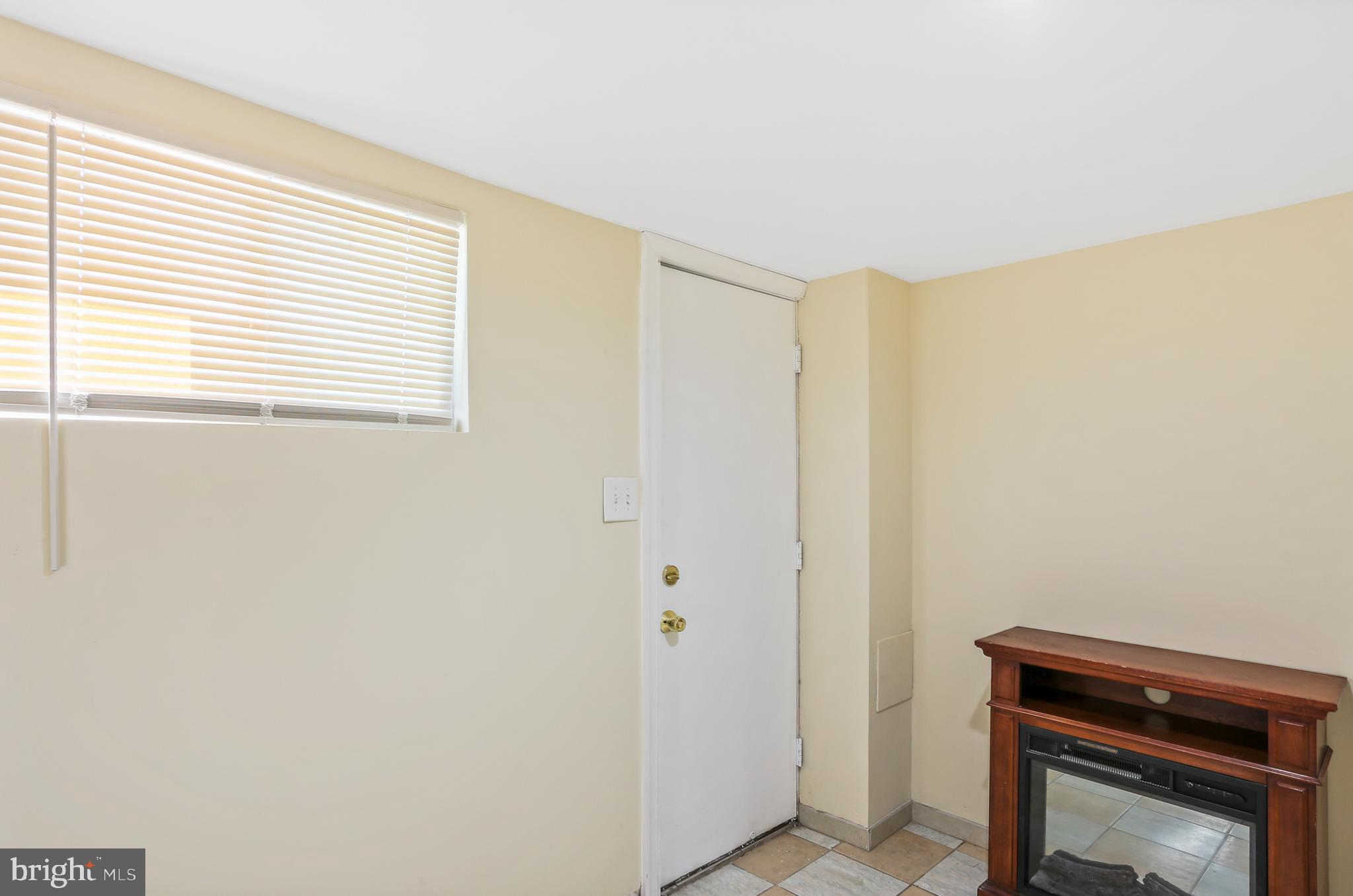 6812 Harford Road Baltimore, MD 21234 - Photo 22 of 33 Lower Level Entryway-Possible 3rd Dwelling
