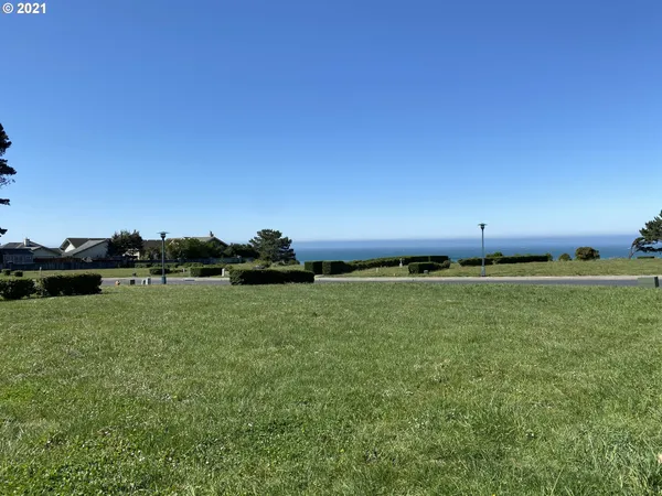 $250,000 | 97972 Sea Breeze Way, Unit 18, Brookings, OR 97415