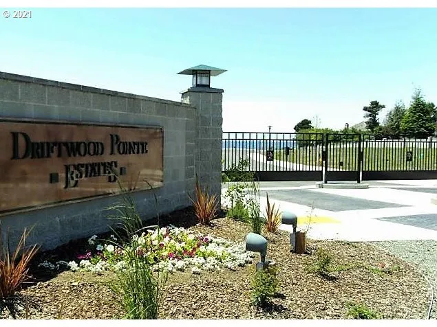 $250,000 | 97972 Sea Breeze Way, Unit 18, Brookings, OR 97415