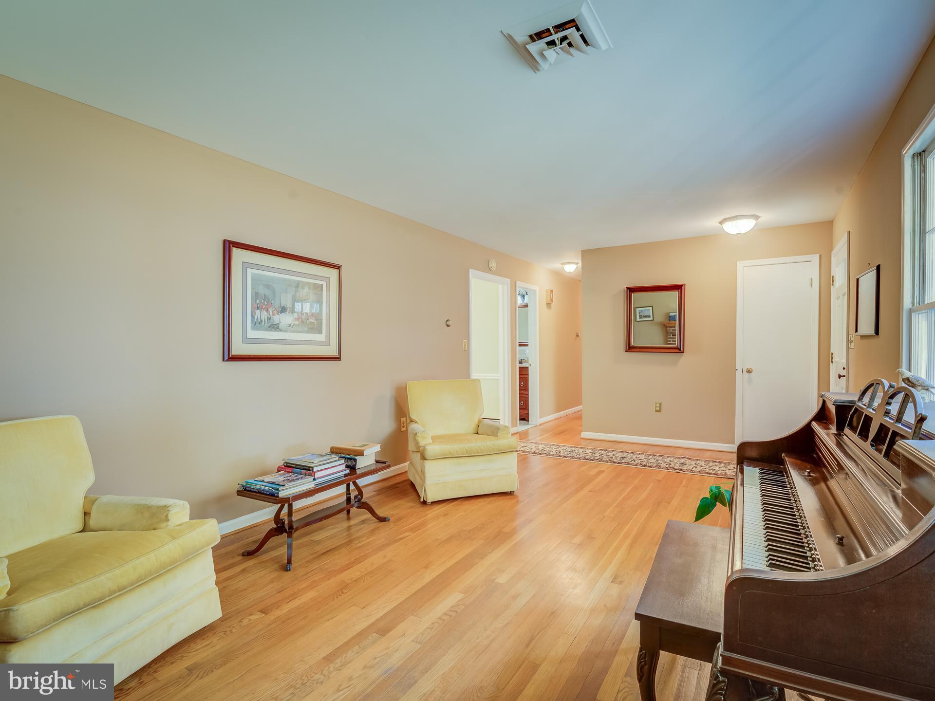 11720 Clopper Road Gaithersburg, MD 20878 - Photo 8 of 40 Gallery Image 8