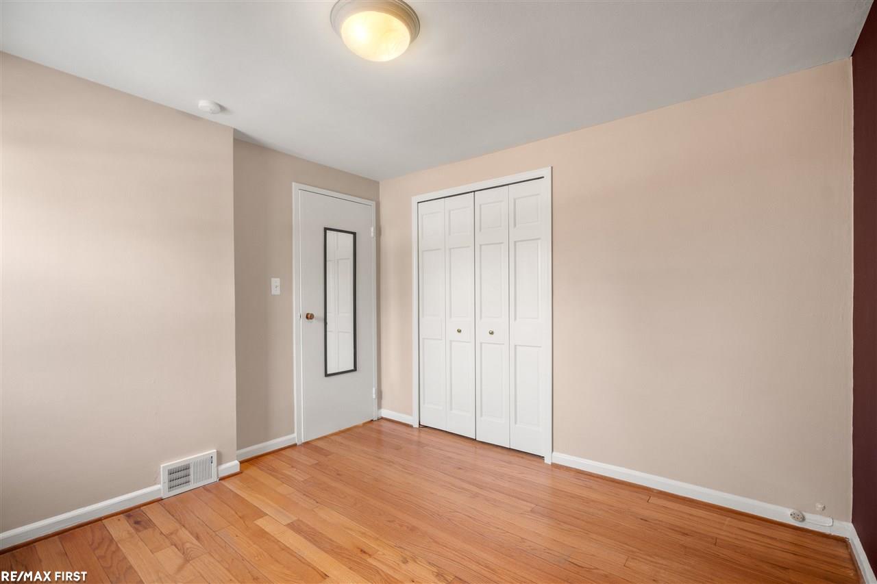 1637 Graefield Road Birmingham, MI 48009 - Photo 17 of 26