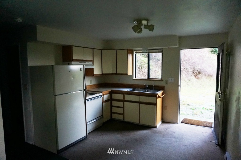 6136 Double Bluff Road Freeland, WA 98249 - Photo 15 of 18