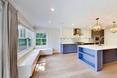 $899,000 | 4044 Chester Drive, Glenview, IL 60026