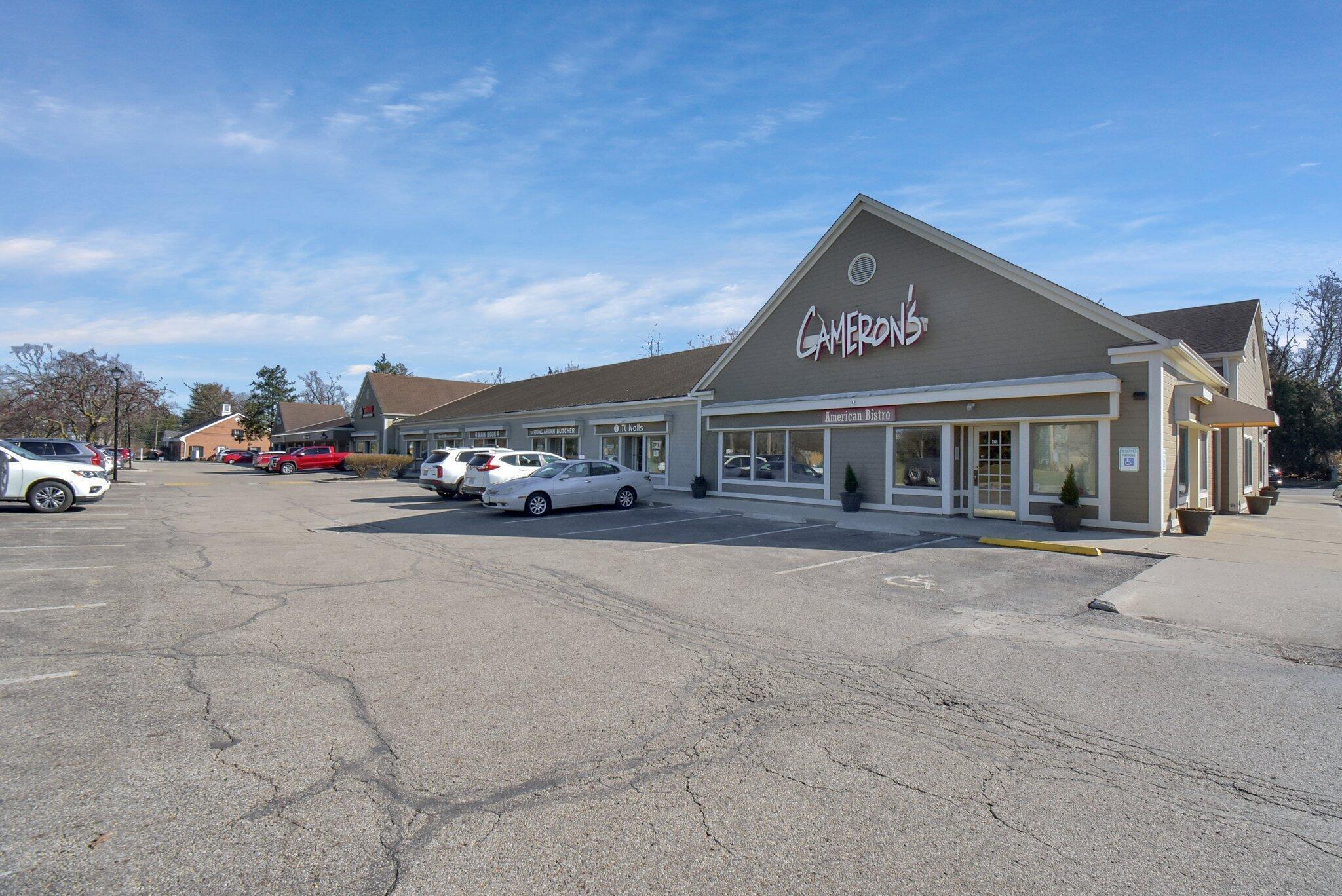 6759 Merwin Road East Columbus, OH 43235 - Photo 36 of 49 <1 mile shops, fine dining, fuel, and local hangouts in Linworth